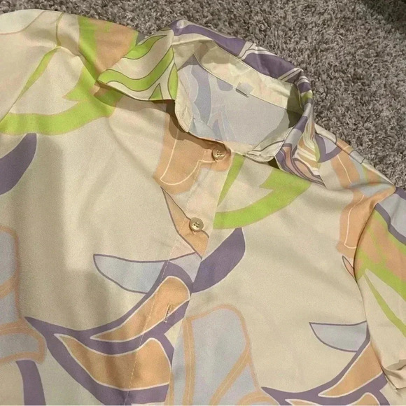 FLORAL Print Shirt - Picture 7 of 12